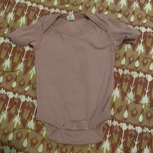 Kate quinn onesie 3-6 months